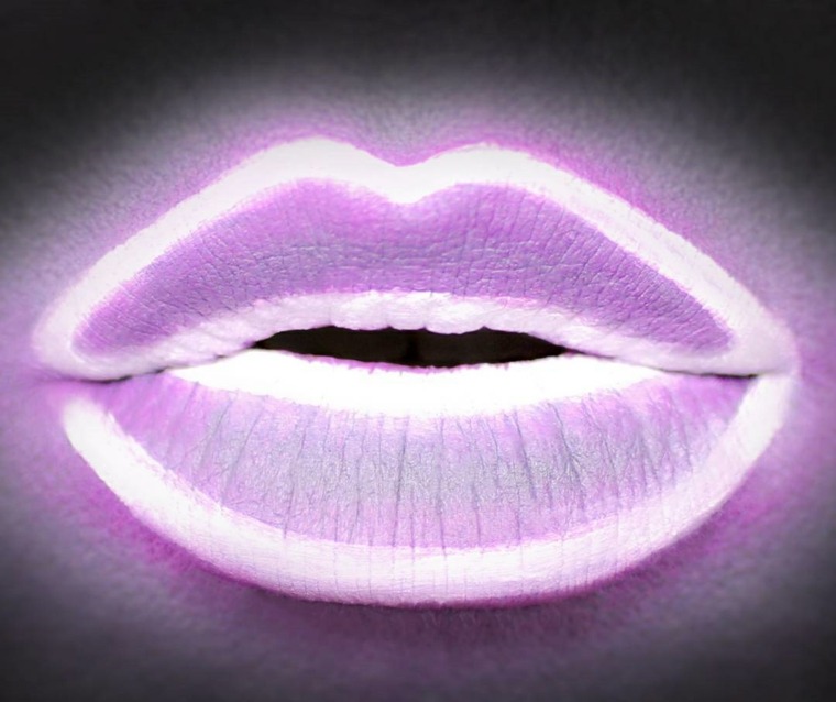 maquillaje-neon-labios-fiesta-ideas