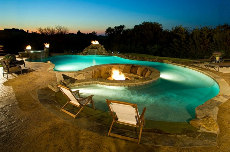 salon-ideas-creativas-jardin-pozo-fuego-piscina