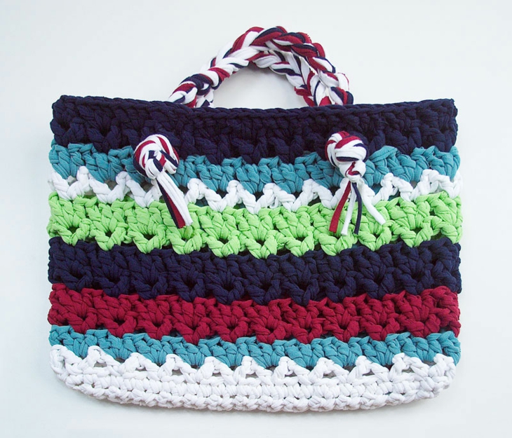 bolsos de trapillo colorido concepto