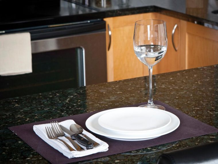 Cocina de granito negro - 69 fotos inspiradoras de espacios elegantes