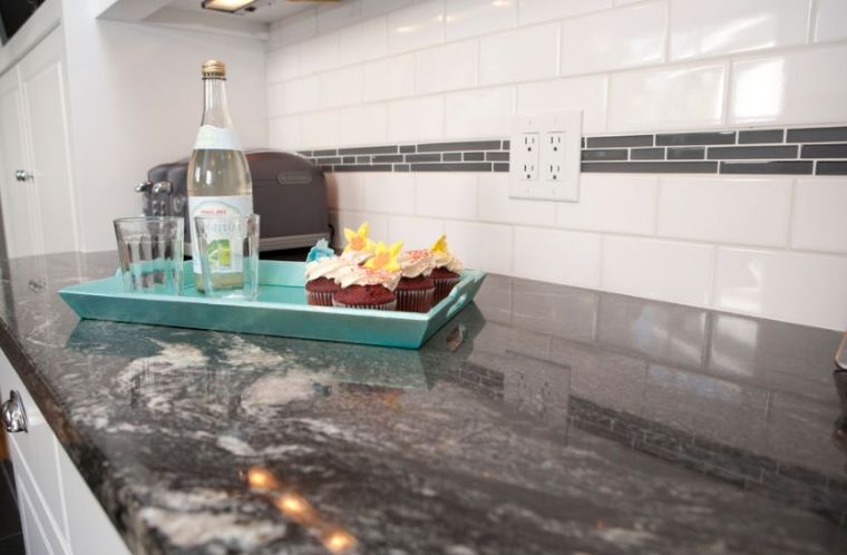 Cocina de granito negro - 69 fotos inspiradoras de espacios elegantes