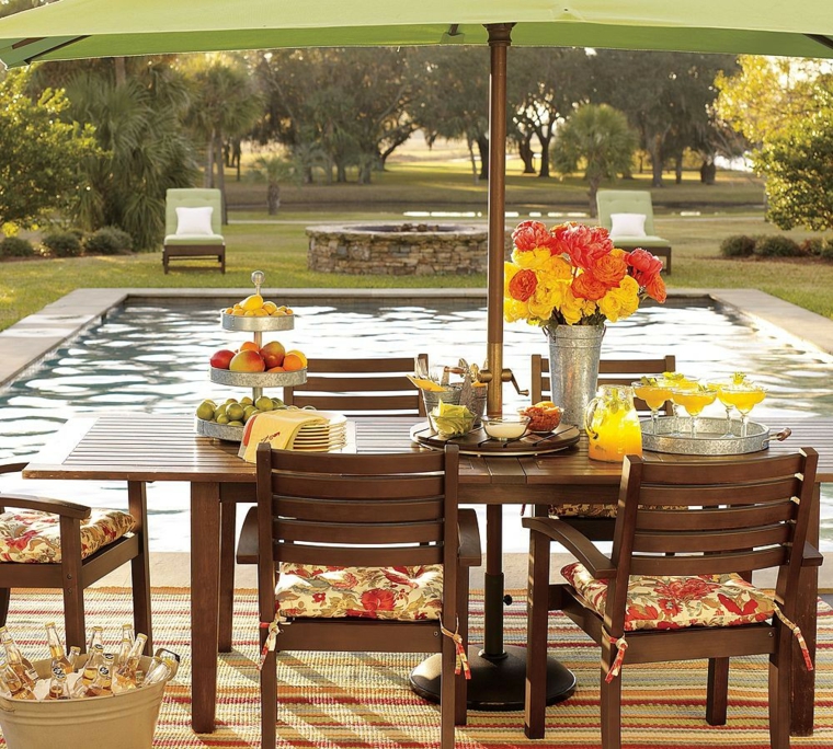 mesa-sillas-comedor-madera-jardin-piscina-estilo