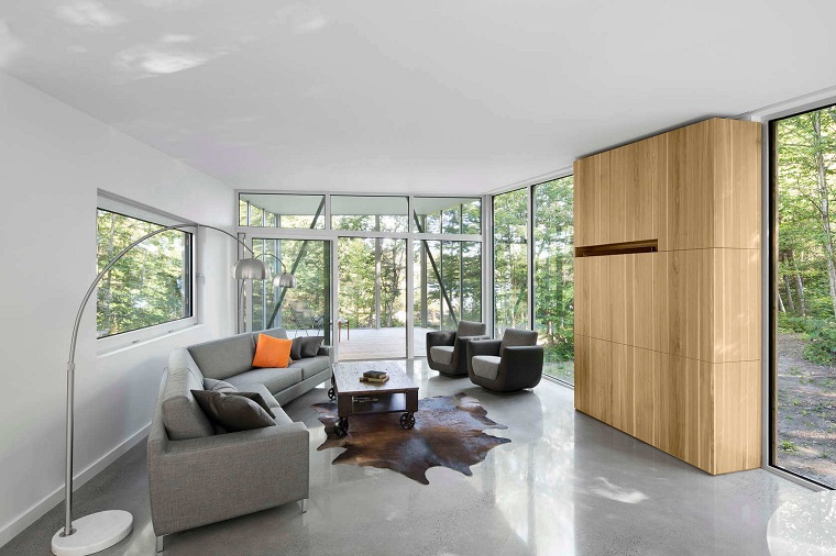 paneles decorativos-salon-madera-ventanas-estilo