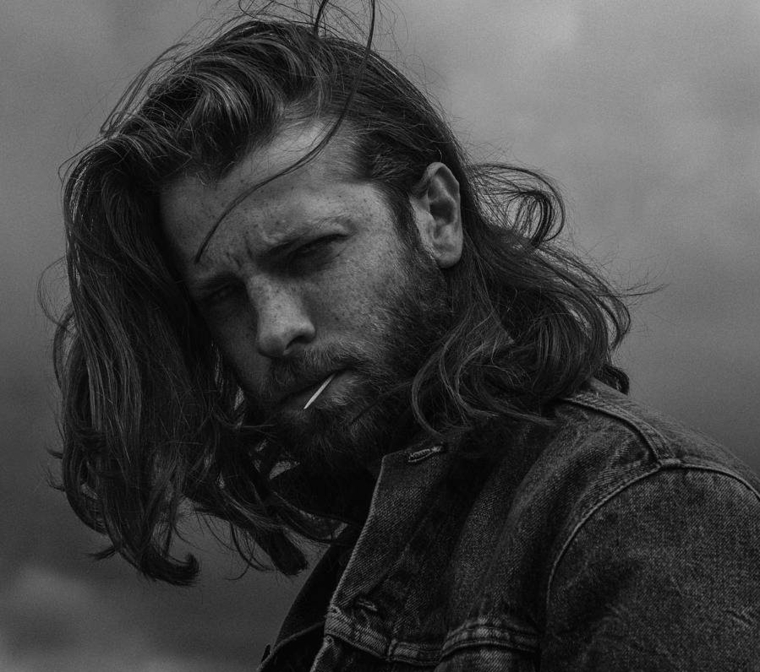 estupendo peinado hipster para hombre