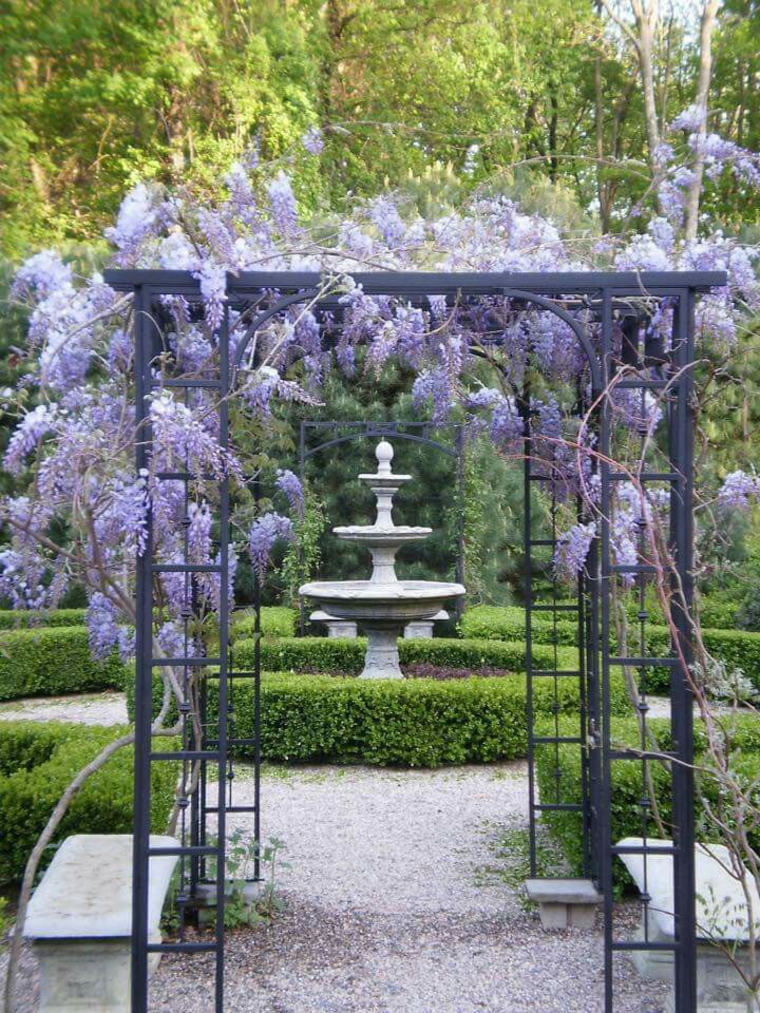 originales ideas para decorar un patio con wisterias