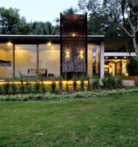 La residencia The Portal House, de Reasoning Instincts Architecture Studio