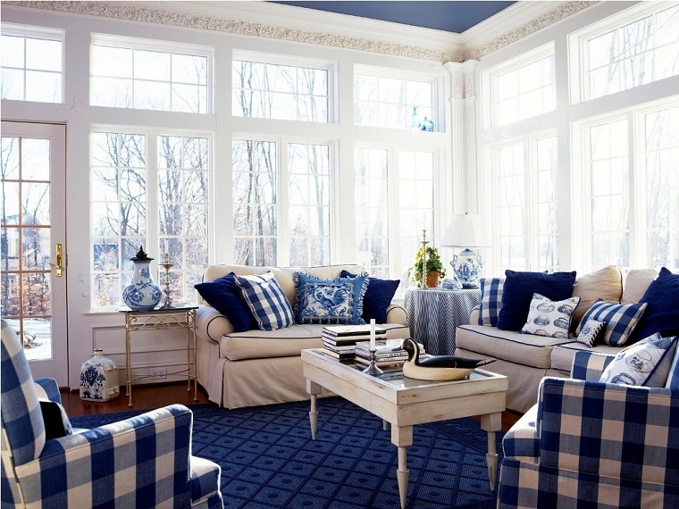 color-azul-sala-estar-combinacion-blanco