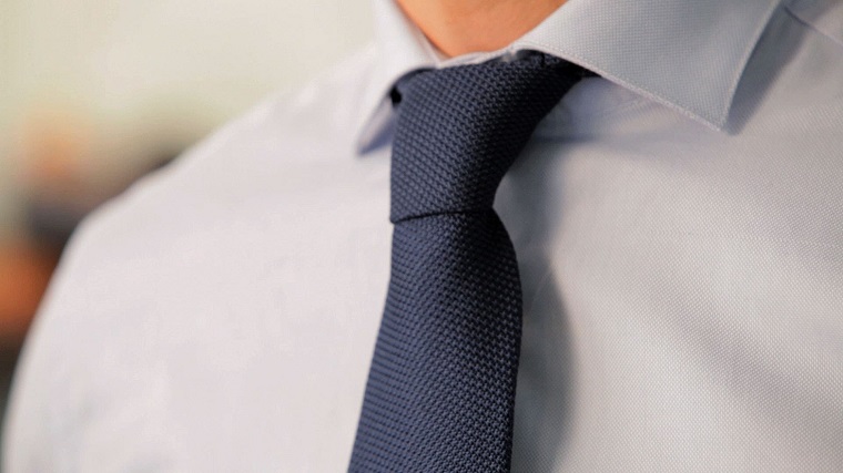 cómo hacer un nudo de corbata opciones-nudo-four-in-hand