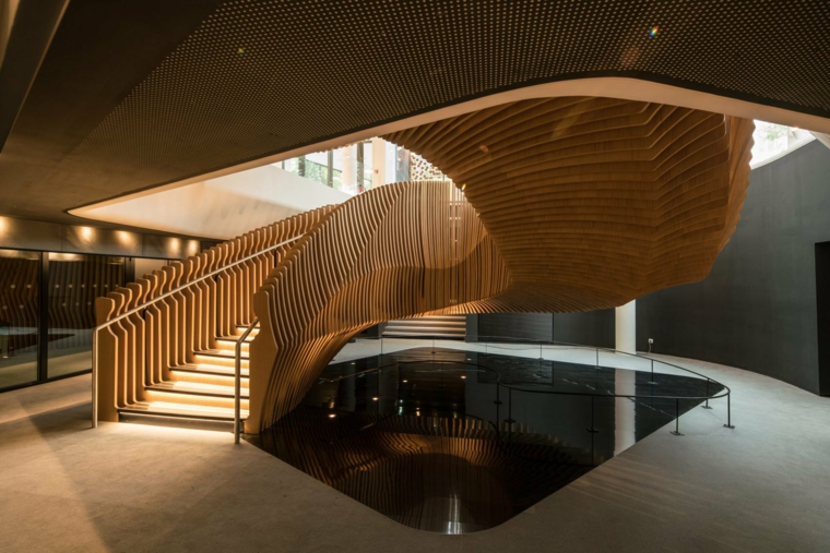escaleras de madera espacio