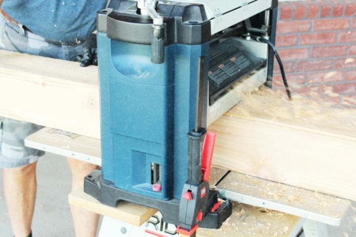 Instalar postes para una pérgola de jardín - sencillos pasos