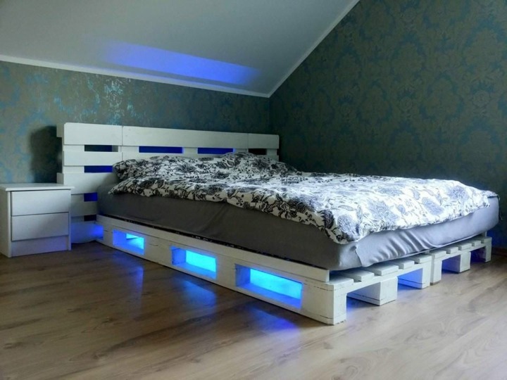 luces bajas integradas dormitorio