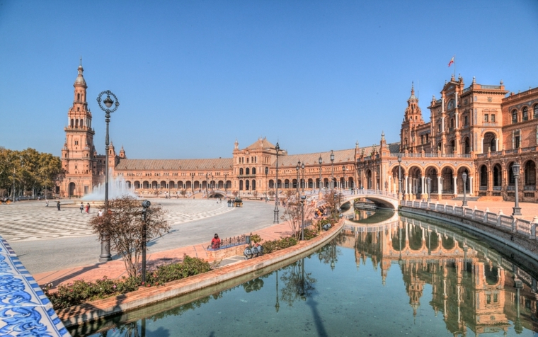 Plaza-de-Espana-Sevilla-Espana