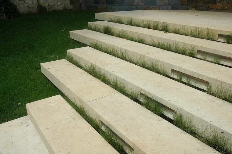 Diseño ecologico de un llamativo techo verde por Murray Legge Architecture