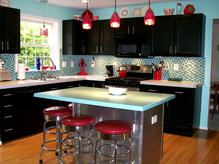 cocinas retro negro-y-rojo