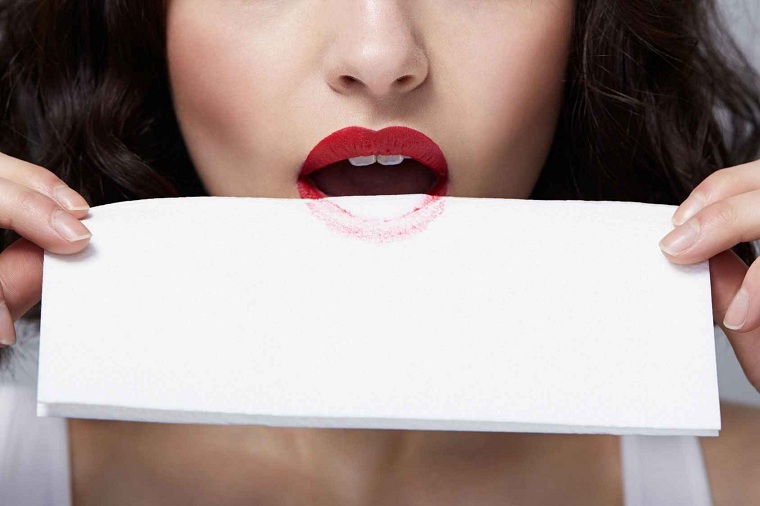 cómo pintarse los labios exeso-pintalabios