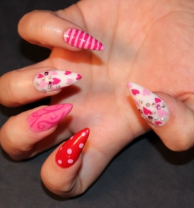 Modelos de uñas para lucir una manicura bella en San Valentin