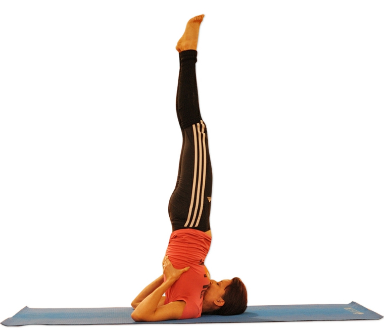 posiciones de yoga-sarvangasana