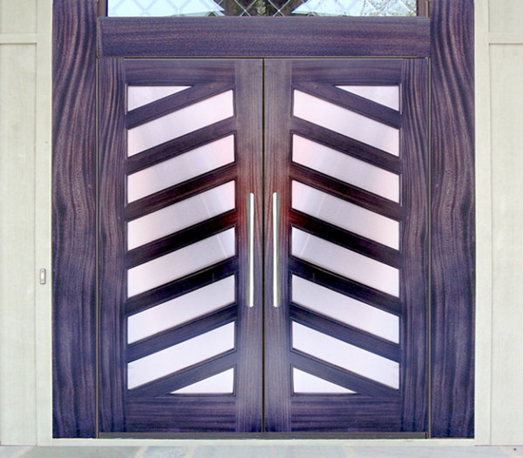 Puertas de entrada, sus tipos y caracteríscitas para pisos y casas