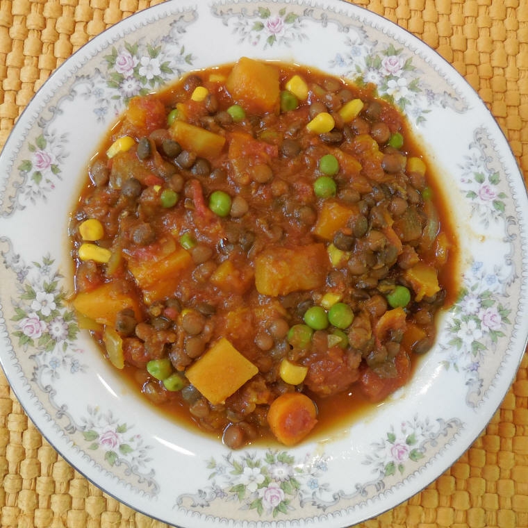 sopa de lentejas-preparada-casa