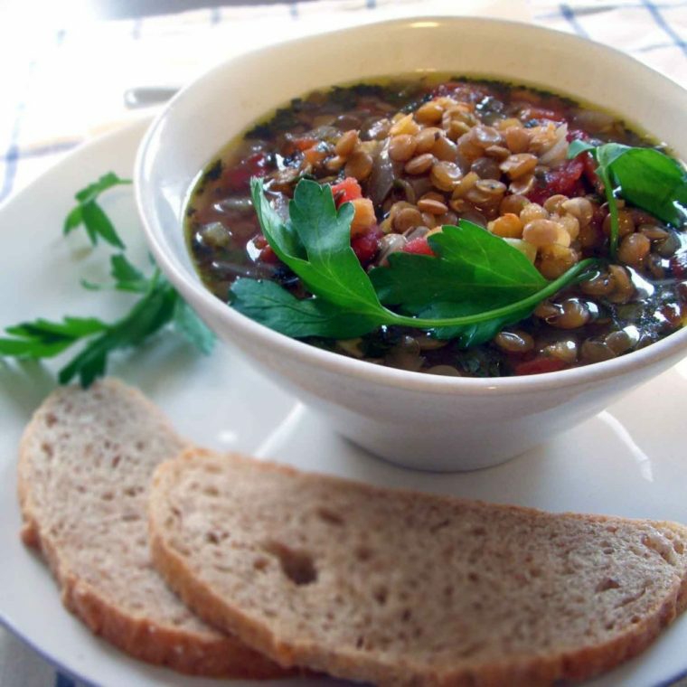 sopa de lentejas-preparada-lista