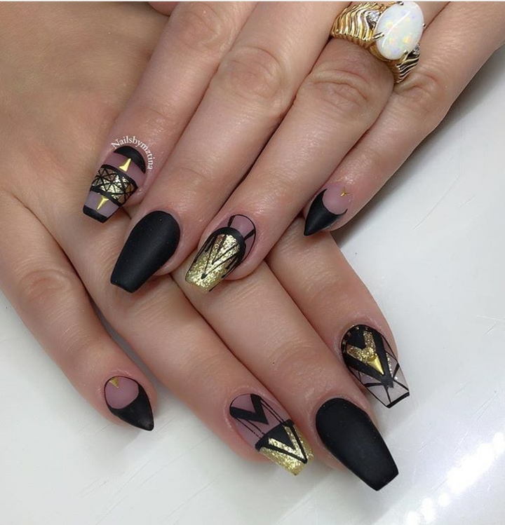 Uñas Acrilicas Negras En Punta : #Nails ⚪⚫☯ | ropa en 2019 | Uñas náuticas, Uñas negras ...