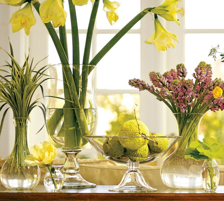 Chimeneas modernas y decoradas con motivos primaverales