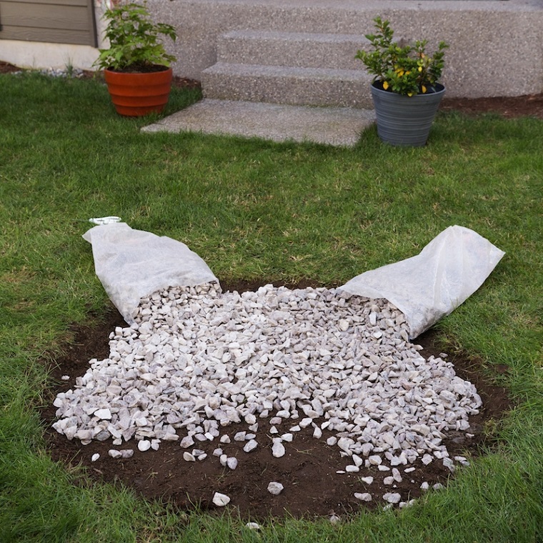 hogueras-jardin-piedras-suelo