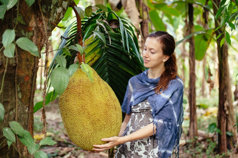 jackfruit-con-mujer