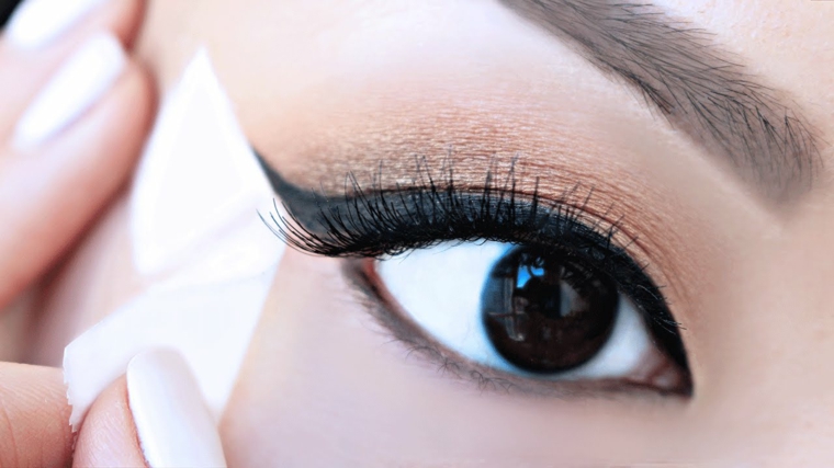 maquillaje ojos eyeliner-aplicar-casa
