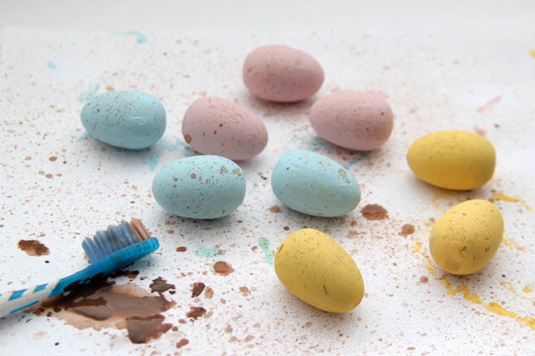 corona-huevos-pascua-manualidades-ideas-pintura-decoracion