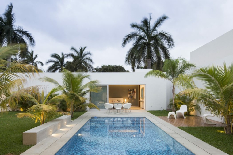 disenos-de-casas-de-un-piso-augusto-quijano-arquitectos-jardin