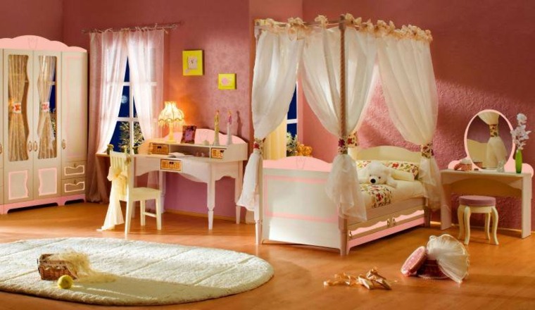 habitación-infantil-naranja-y-rosa