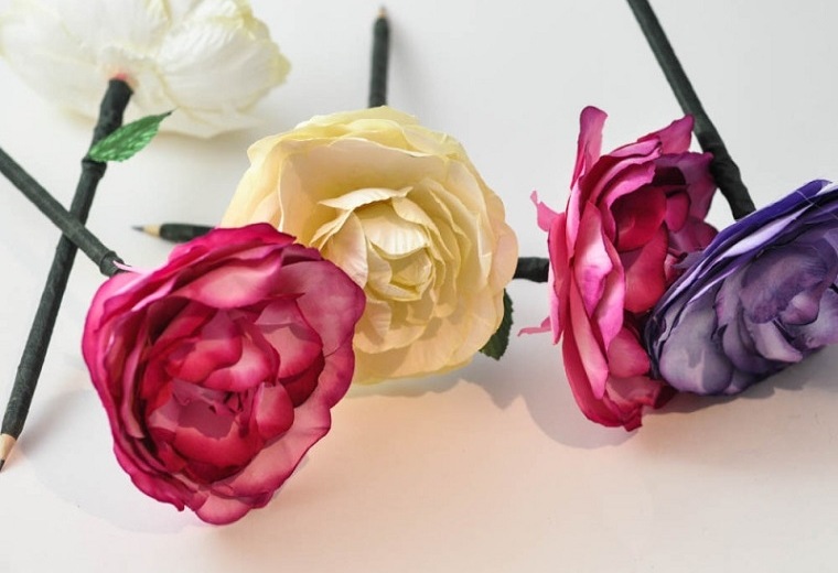ideas-regalos-lapices-decoracion-flores-distintos-colores