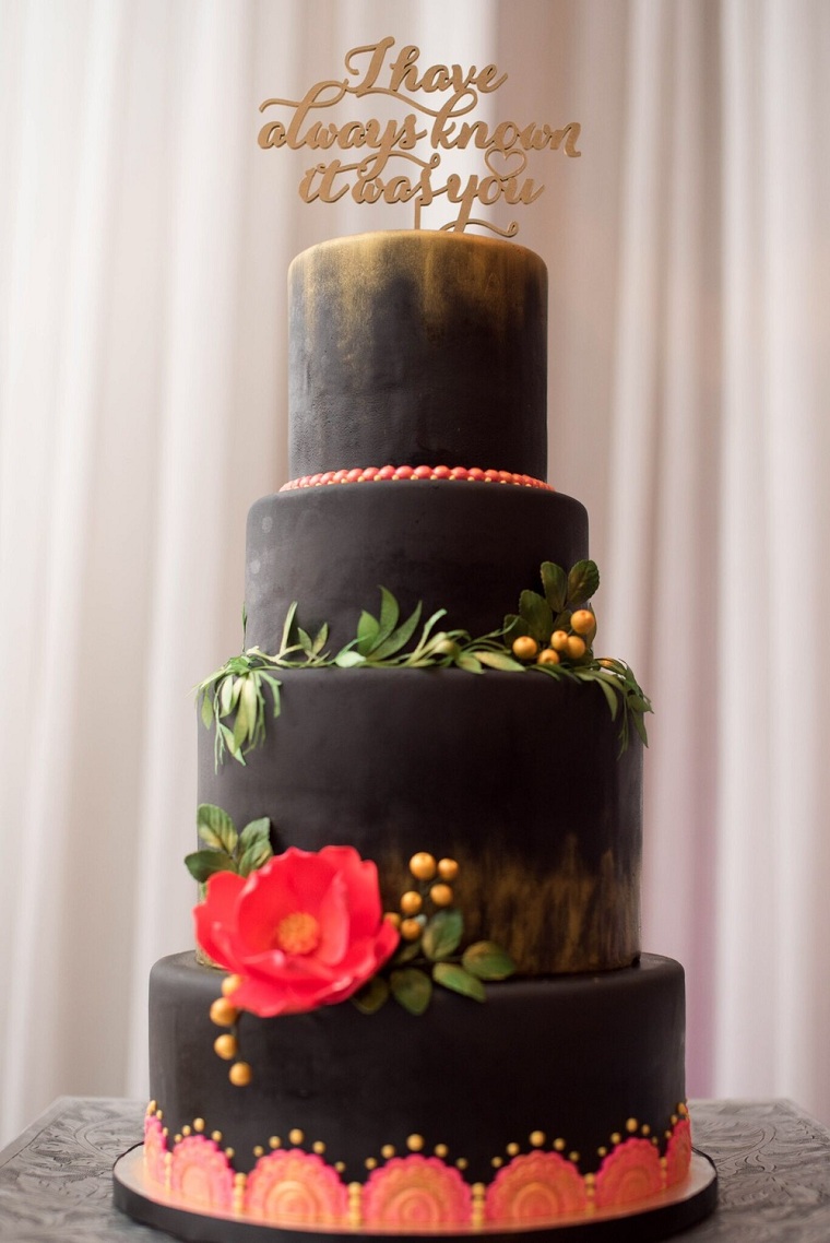 pasteles-de-boda-estilo-elegante-color-negro