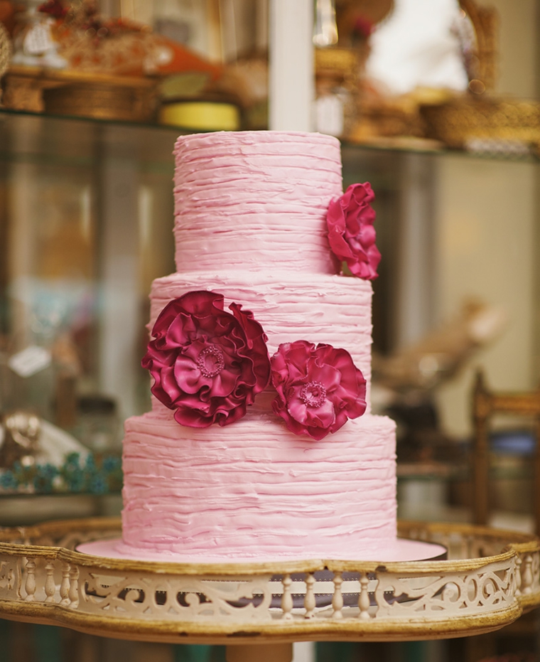 pasteles-de-boda-opciones-color-crema-rosa
