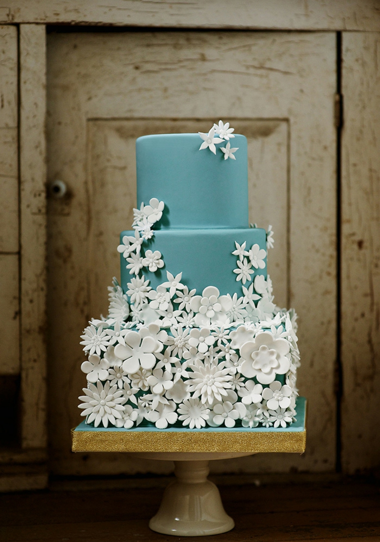 pasteles-de-boda-opciones-decorados-flores-blancas