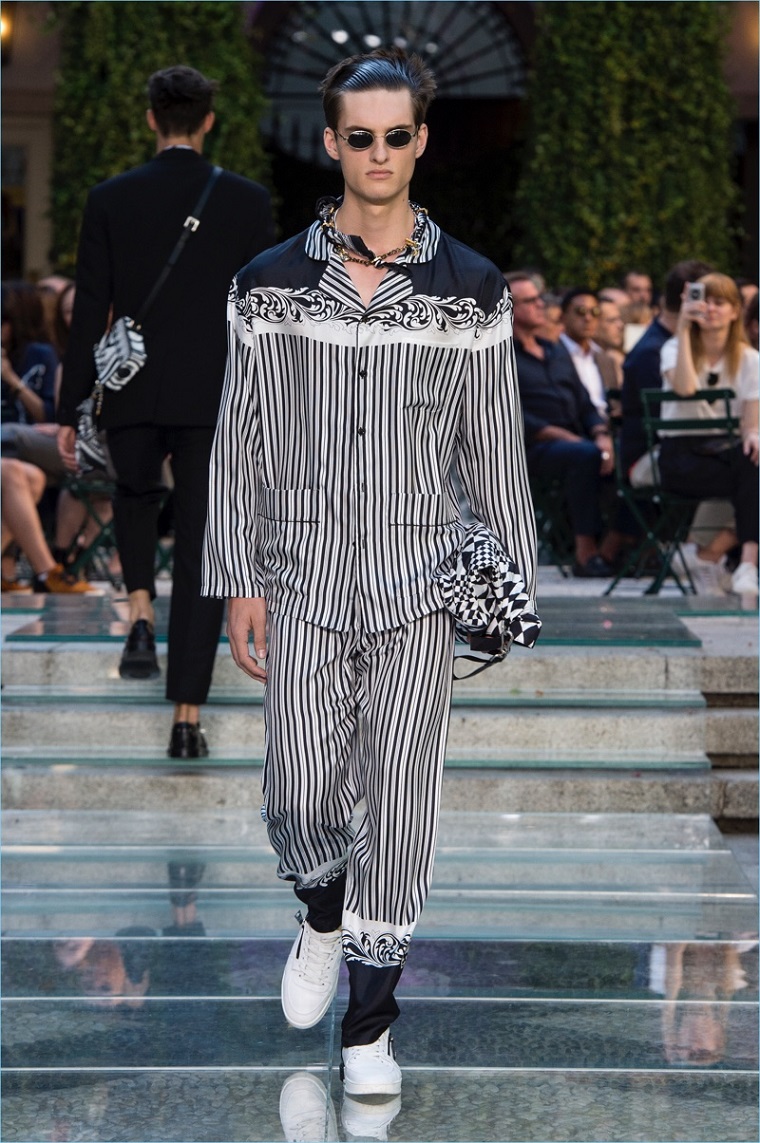 Versace-2018-primavera-pasarela-disenos