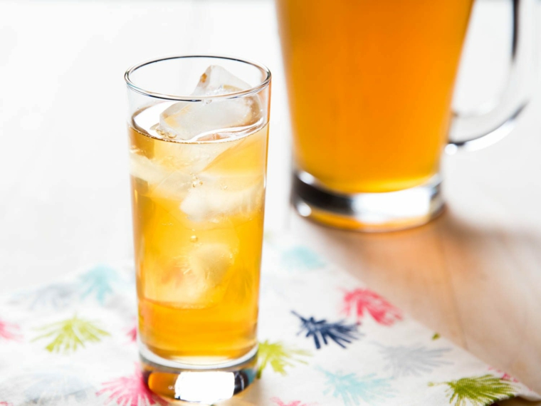 cocteles con alcohol-sin-alcohol-arnold-palmer