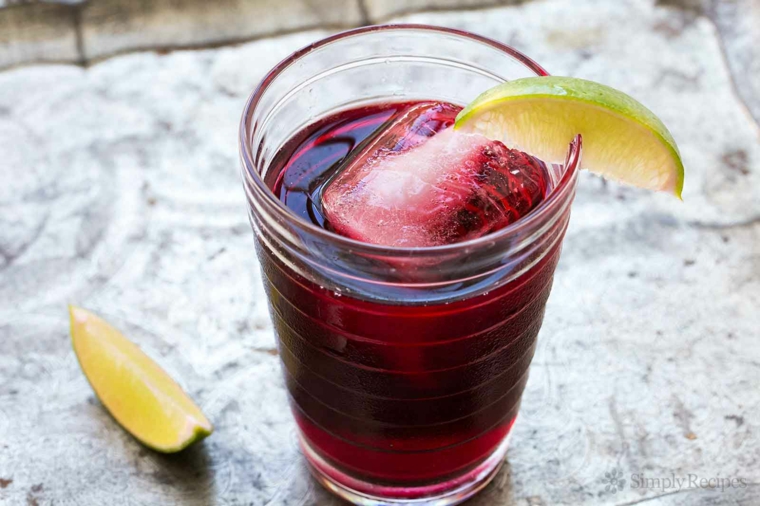 cocteles con vodka-sin-alcohol-agua-de-jamaica