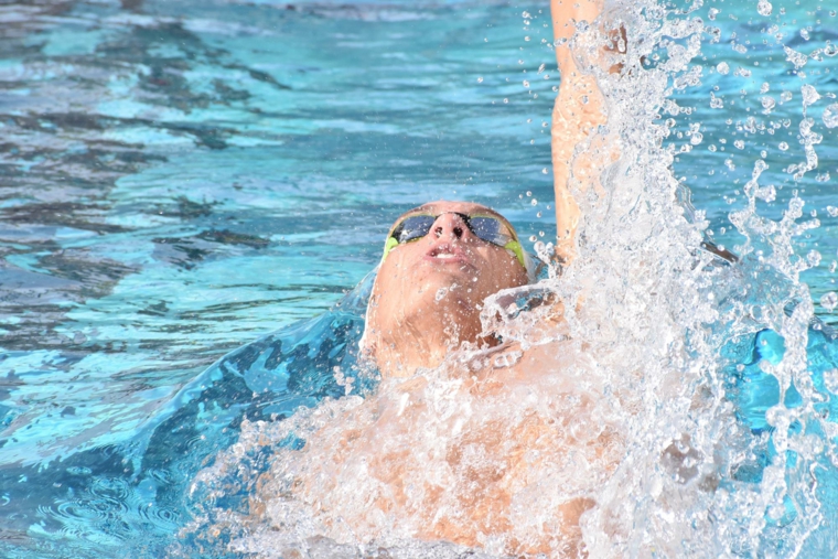 Bajar de peso haciendo natacion