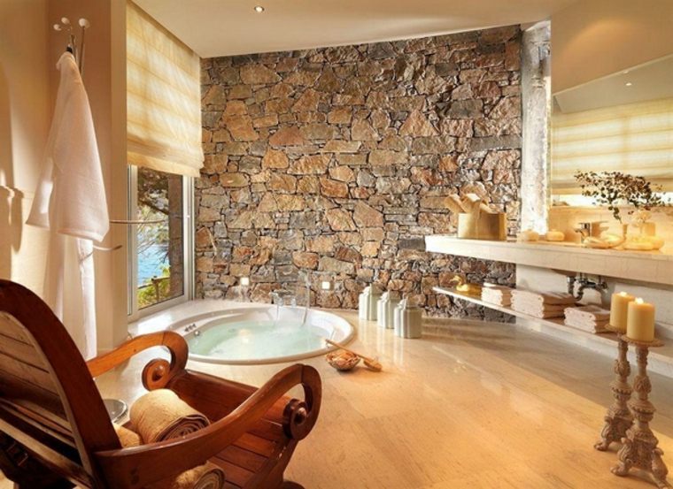 baño de piedra y madera