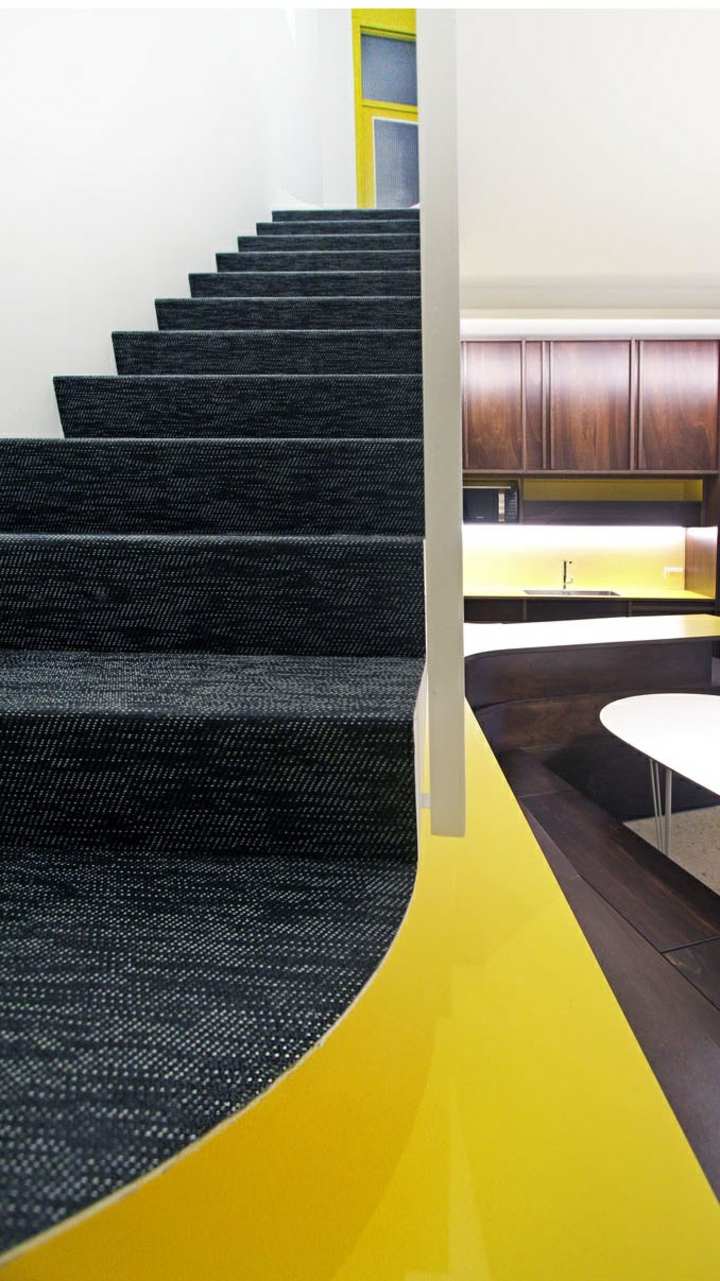 diseño de escaleras contraste suelo