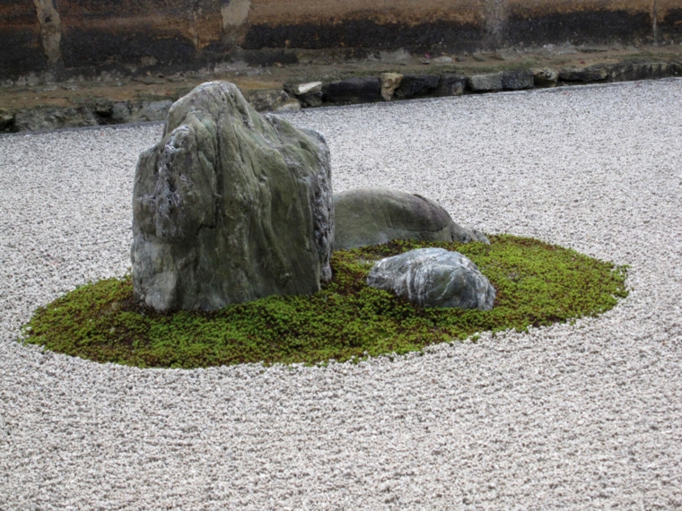 jardines con piedras ejemplo