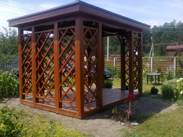 porche de jardin-clasico-madera-decorar