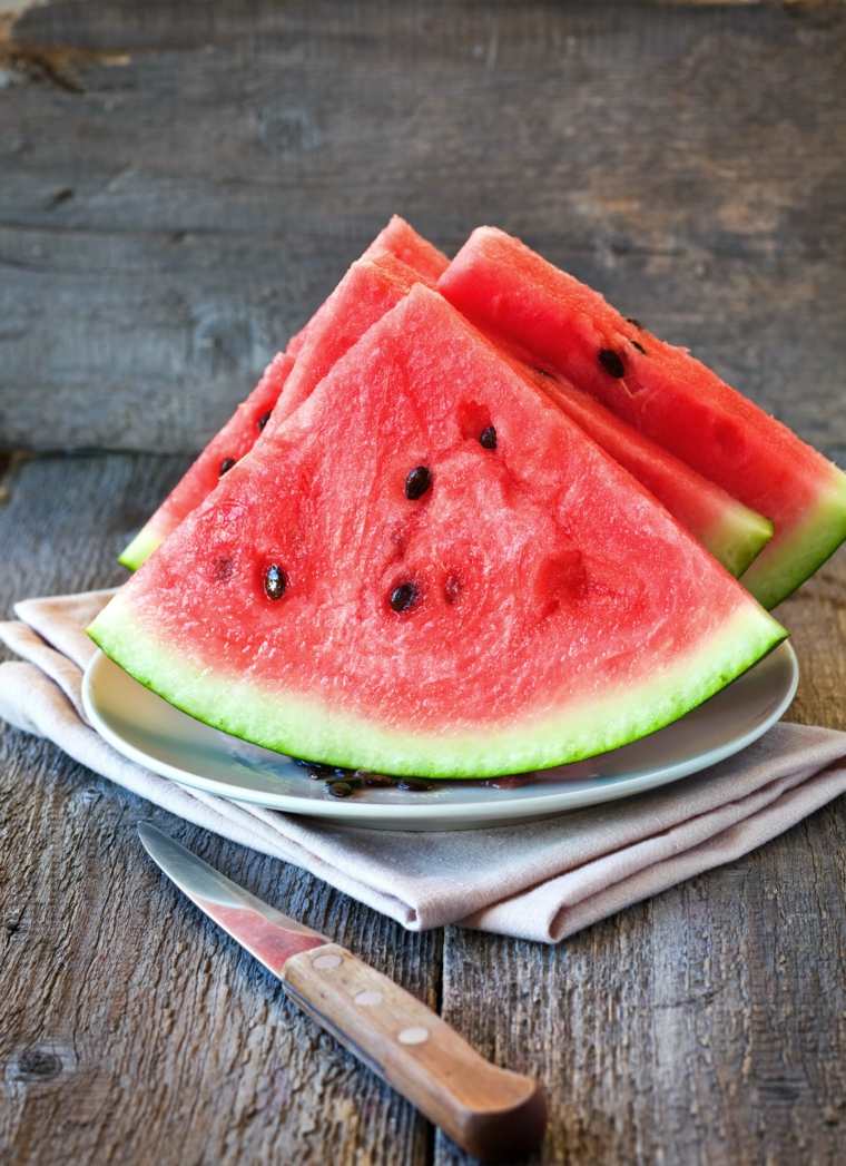 beneficios de la sandía-comer-fruta-verano