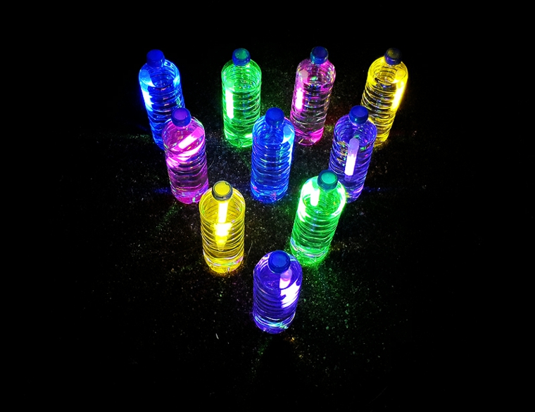 fiesta fluorescente botellas