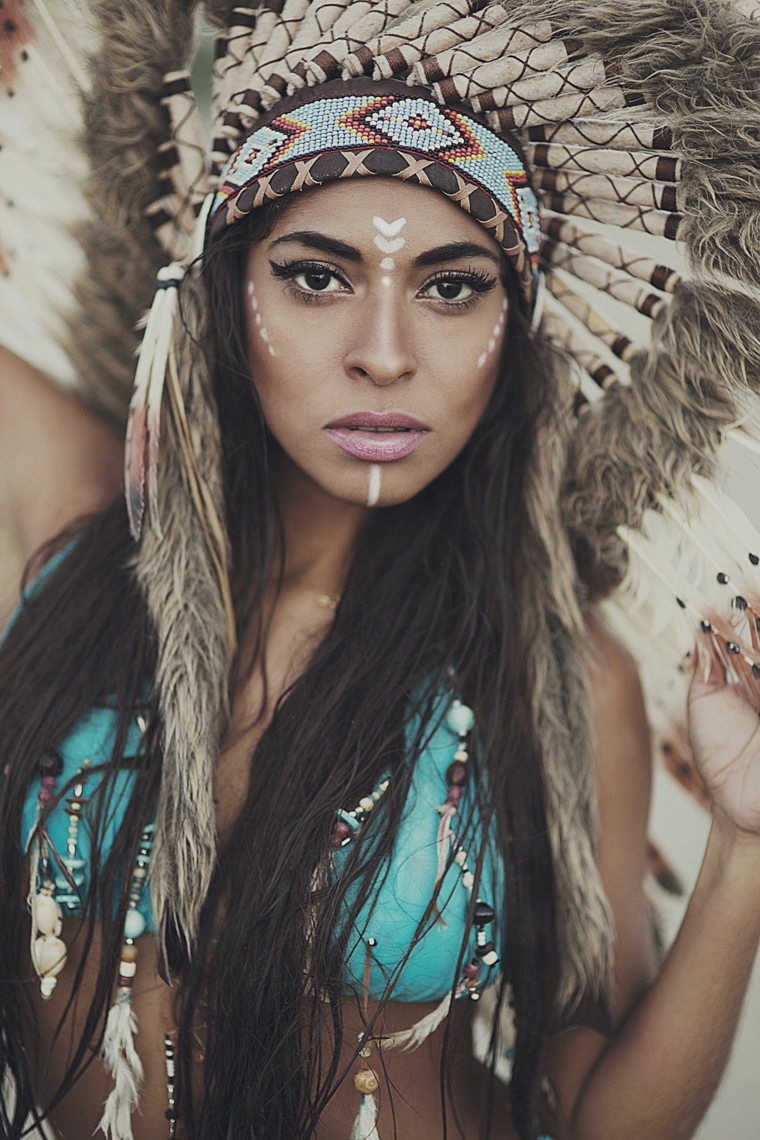 maquillaje-de-ojos-cara-femenino-carnaval-resized