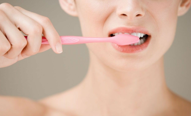 pasta dental-casera-blancqueador-higiene-bucal-lavar-dientes
