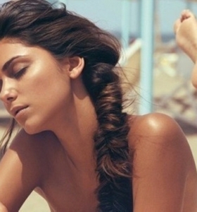 peinados-faciles-y-rapidos-playa-mar-resized