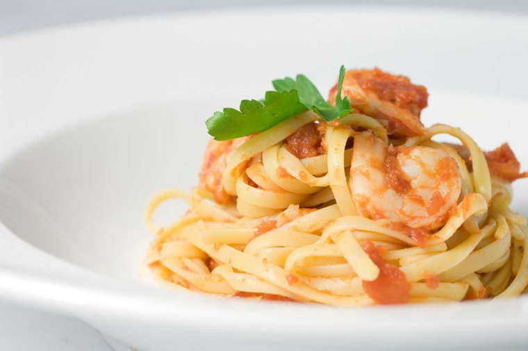 recetas-de-espagueti-gambas-casa-resized